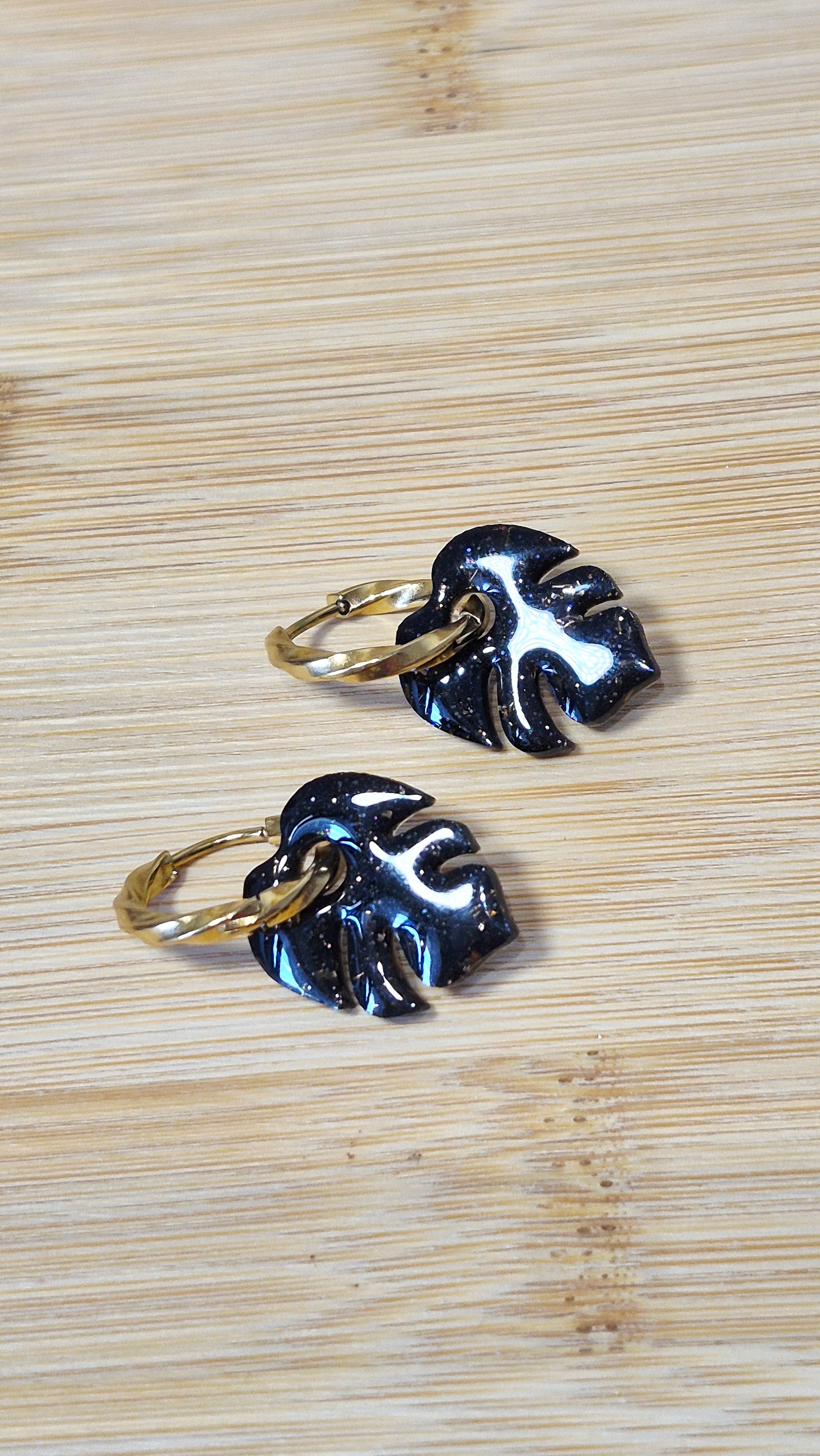 Feuilles monstera