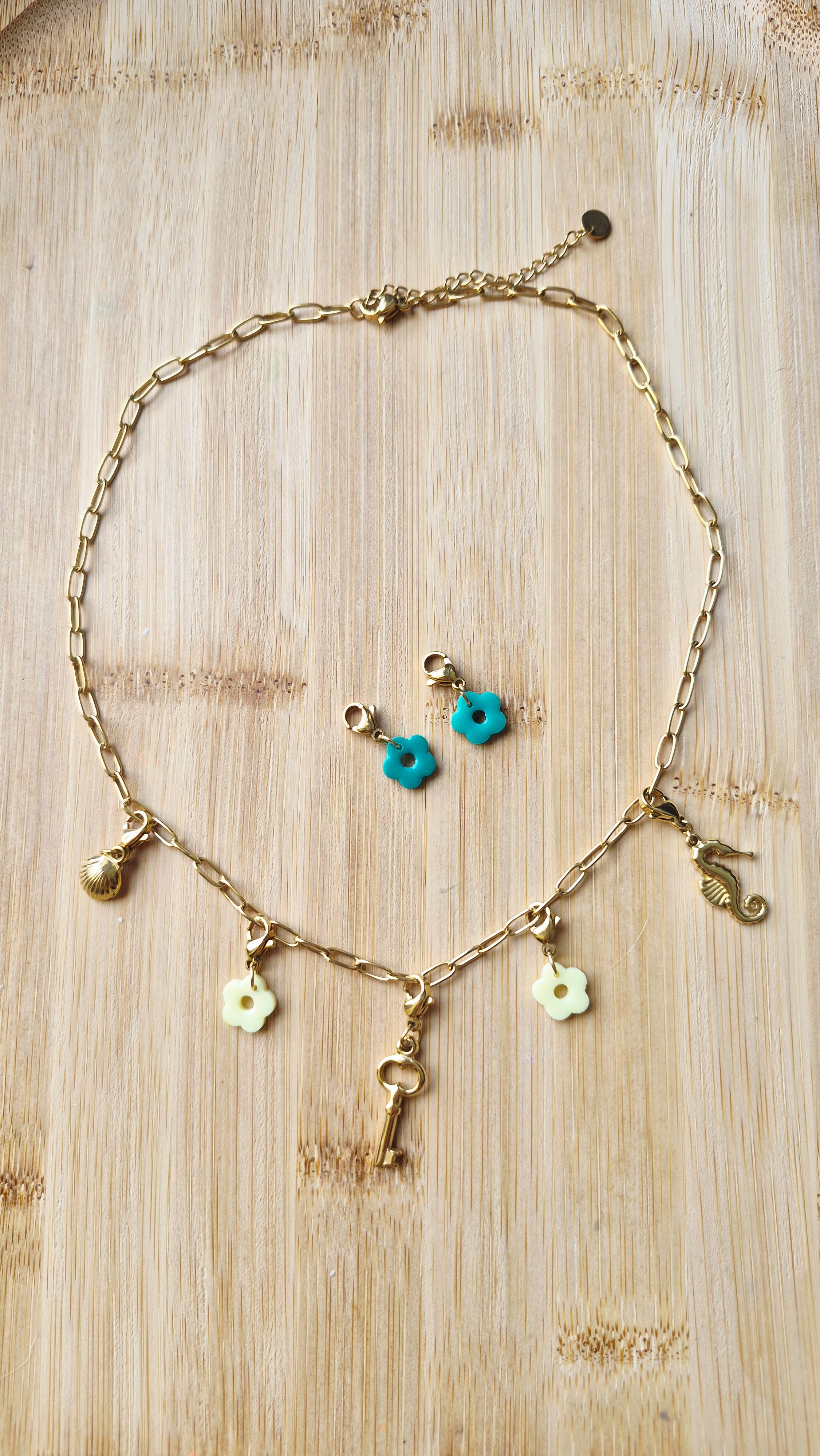 Collier charms collection évasion