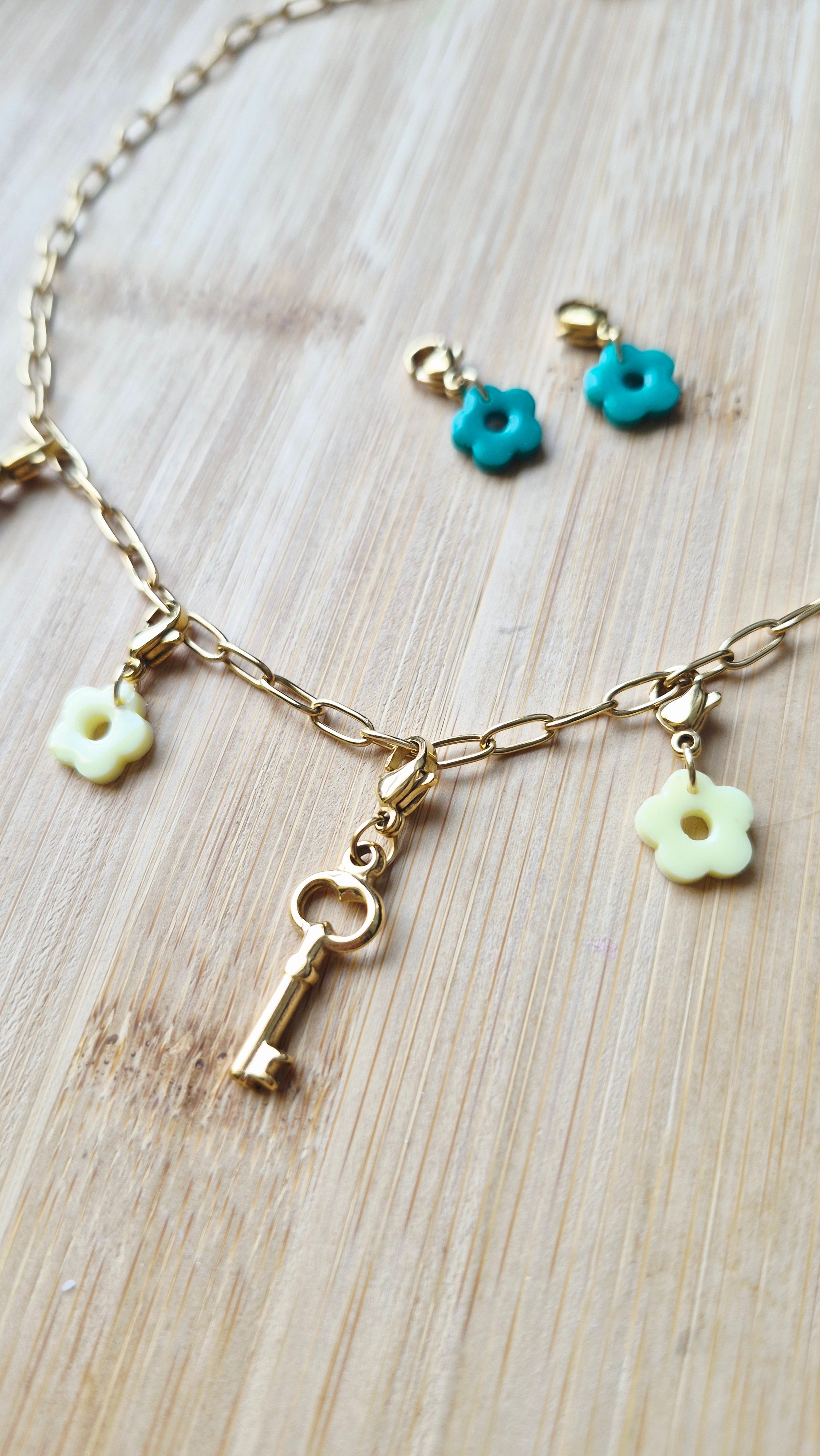 Collier charms collection évasion