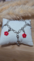 Bracelet argenté charms fleurs rouges